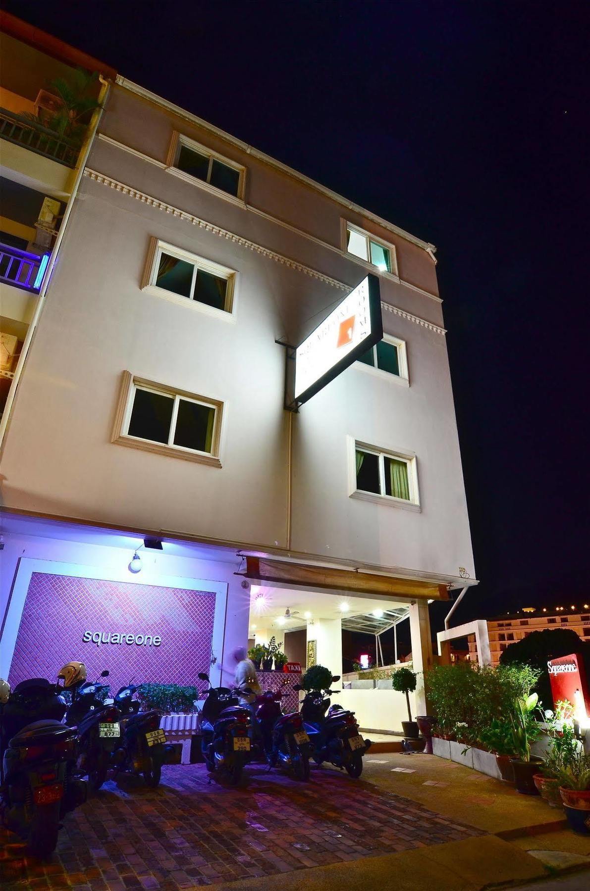 Squareone Hotel Patong Exterior photo